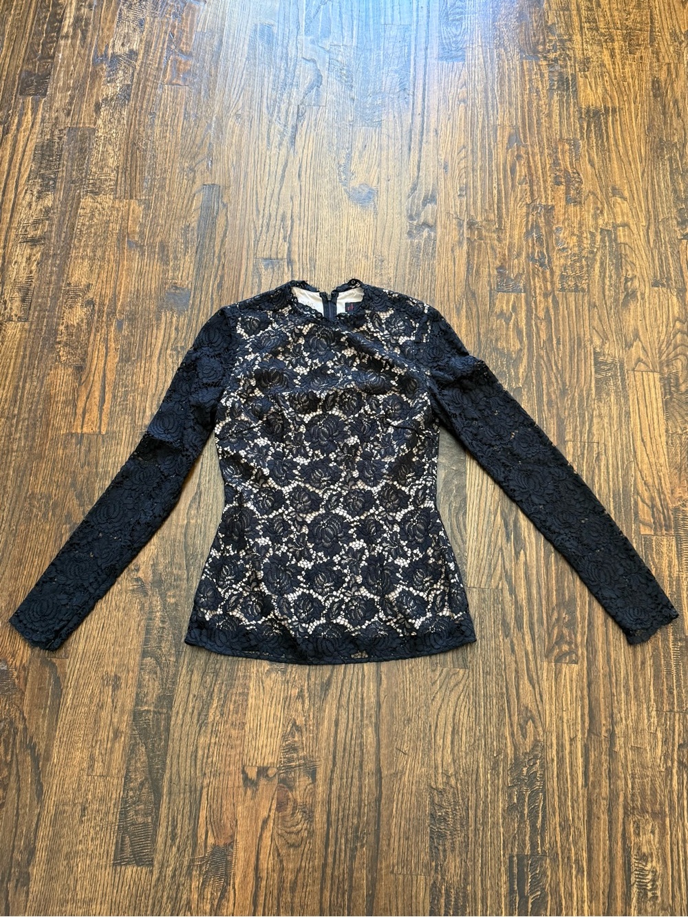 Women's Black Floral Lace Long-Sleeve Top
